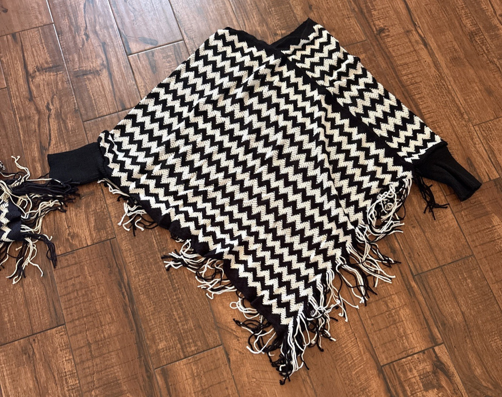 2 Ponchos 1 Black-White And 1 Cream-Navy Chevron Print With Sleeves (set)NWT